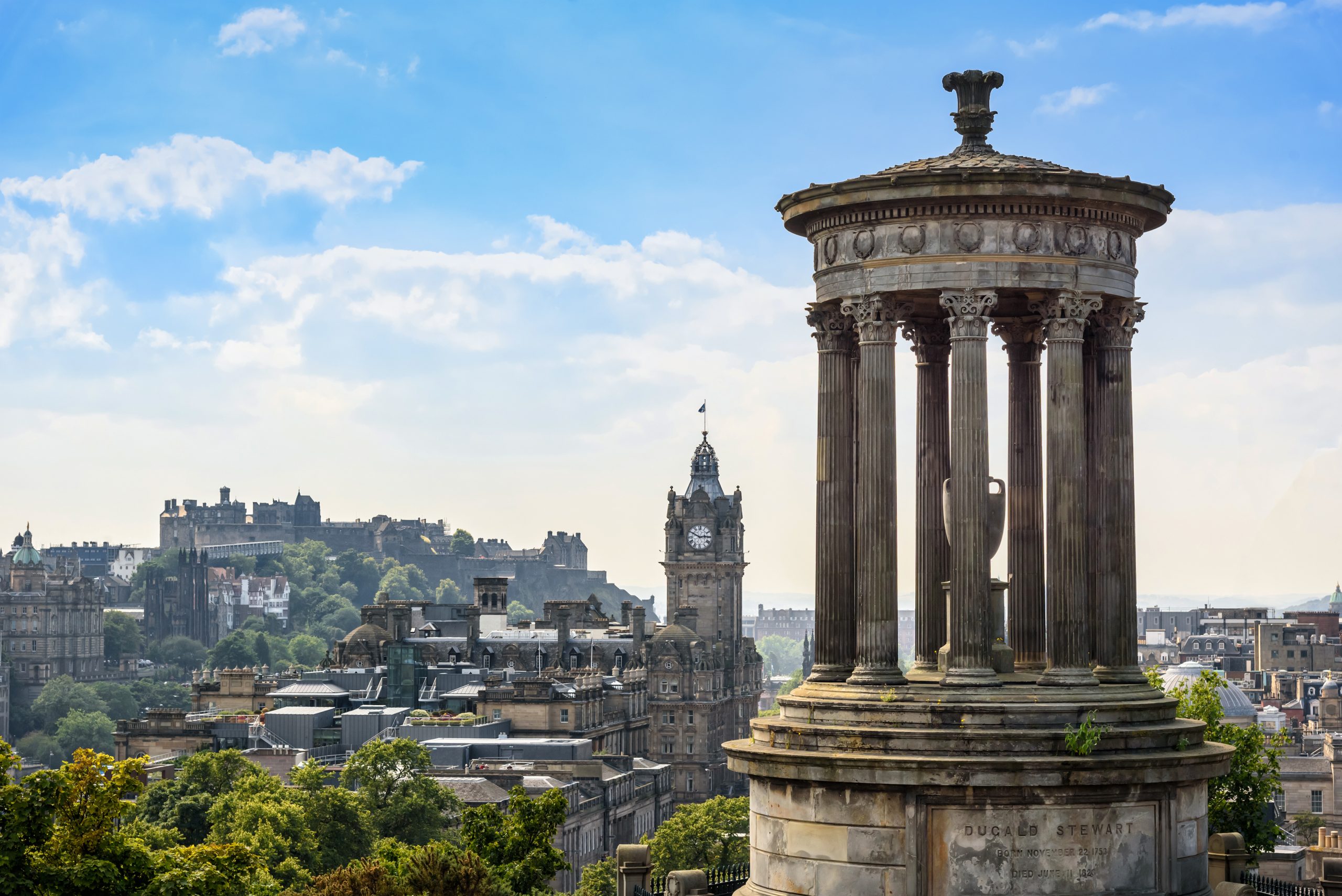 Scenic view of Edinburgh, a stunning backdrop for English learners
