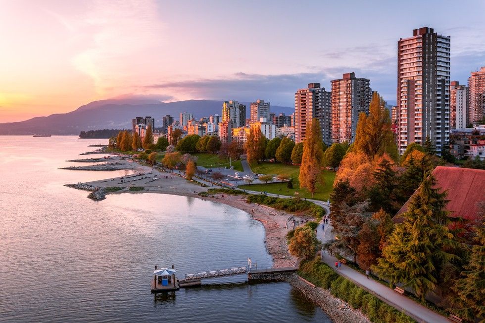 Vancouver sunset with scenic views for Oxford International students