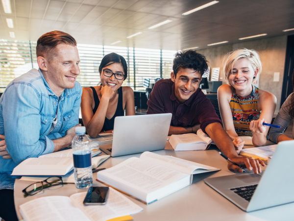 Academic English Courses | Oxford International
